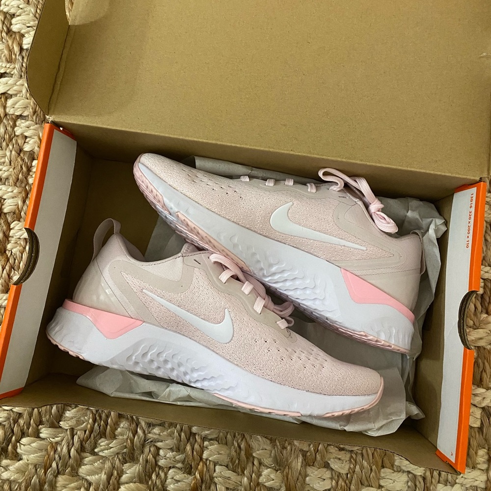 Nike Odyssey React Sneakers